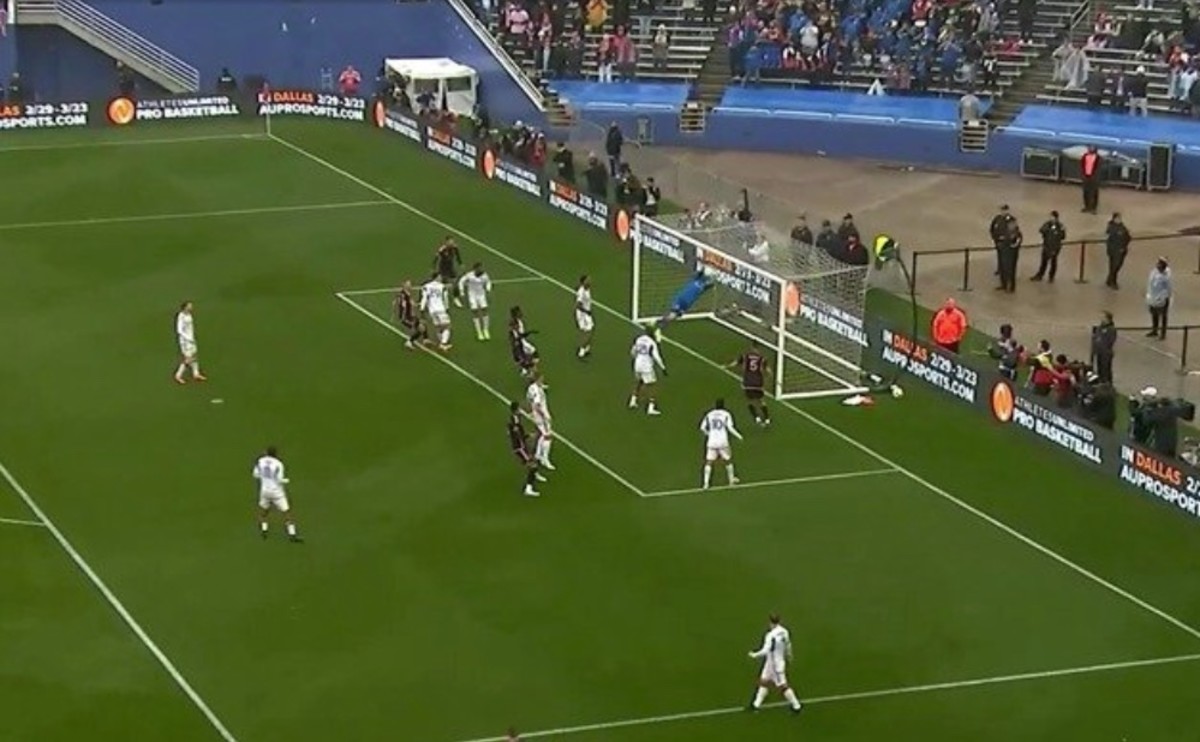 FC Dallas keeper Maarten Paes pictured making a save to stop an Olimpico goal being scored by Inter Miami captain Lionel Messi (not in shot) during a pre-season exhibition game in January 2024